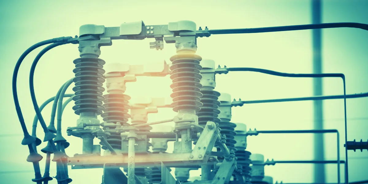 Equipamiento eléctrico de alta tensión